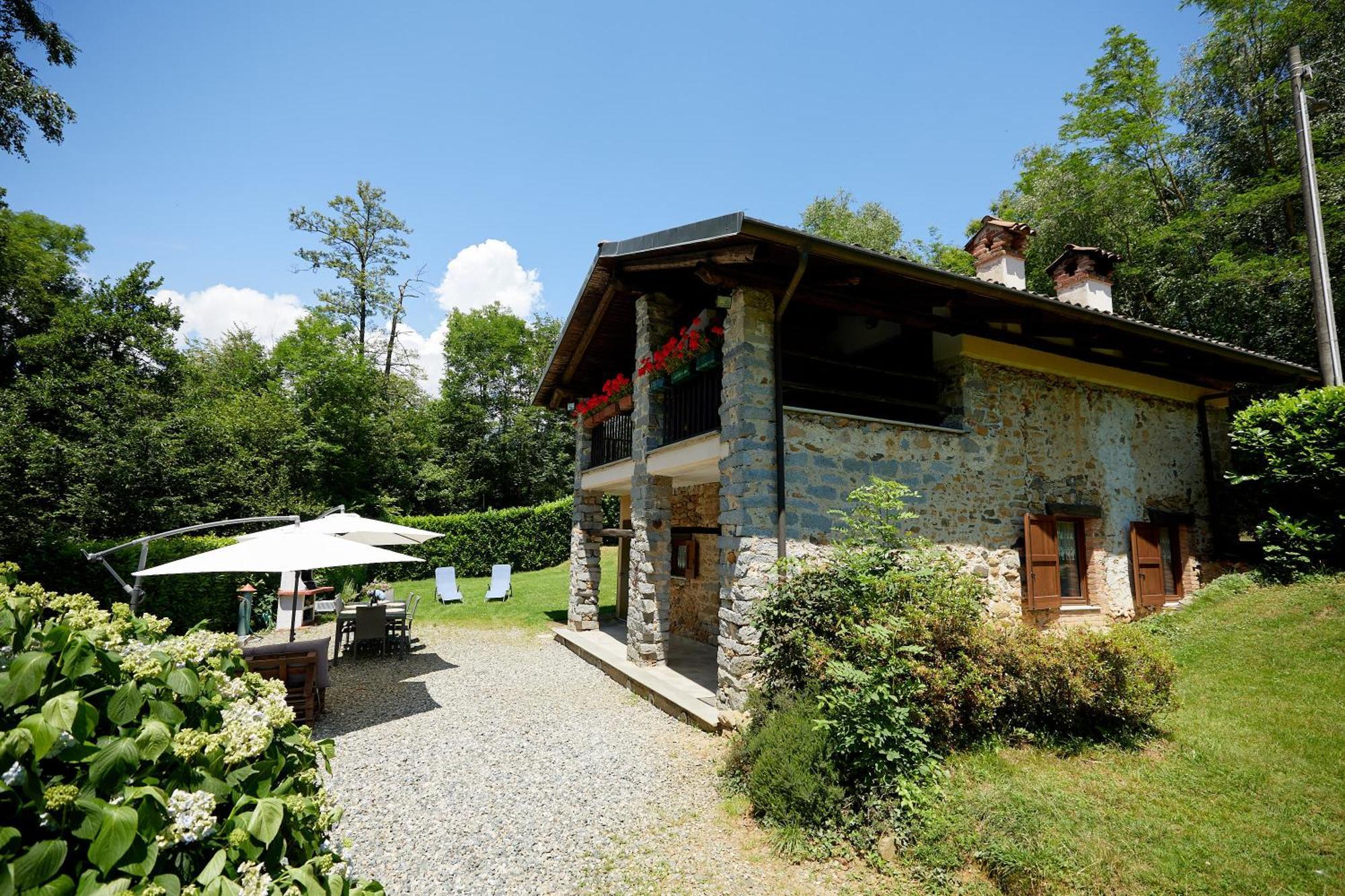 Villetta Con Giardino ⭑⭑⭑⭑⭑ - Wifi, Dogs Allowed Biella Luaran gambar