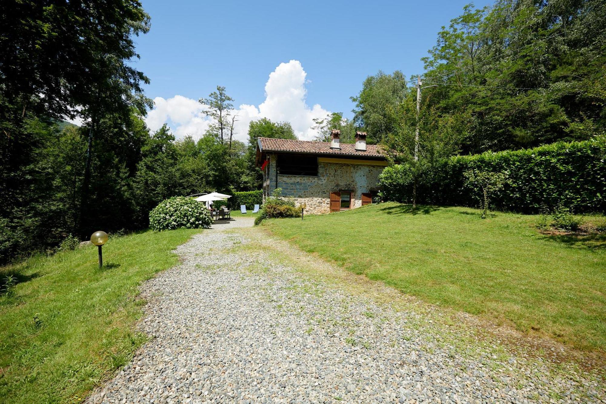 Villetta Con Giardino ⭑⭑⭑⭑⭑ - Wifi, Dogs Allowed Biella Luaran gambar